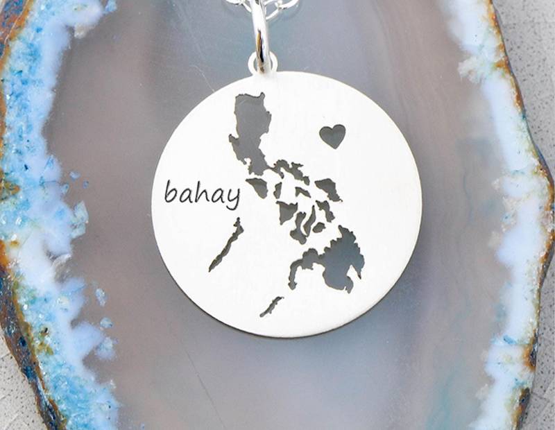 Philippinen Halskette Sterling Silber Charm Mit Individueller Gravur von IvyByDesign