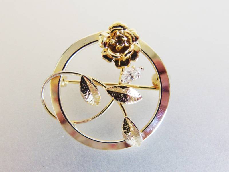 Vintage 14K Gf Rose Circle Pin Brosche Vintage 14K Gf Rose Circle Pin Brosche von IvyCottage2U