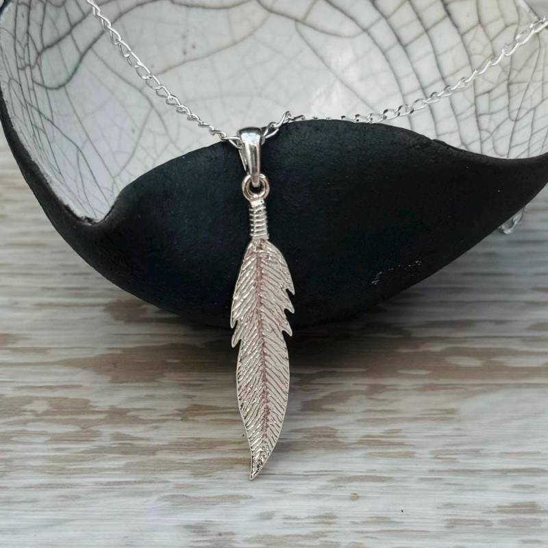 Lange Feder Anhänger Halskette in Sterling Silber, Halskette, Silber Feder, Anhänger, Einzelne Lange Feder Anhänger Halskette in Sterling Silber, Halskette, Silber Feder, Anhänger, Einzelne von IvyStoneCreative