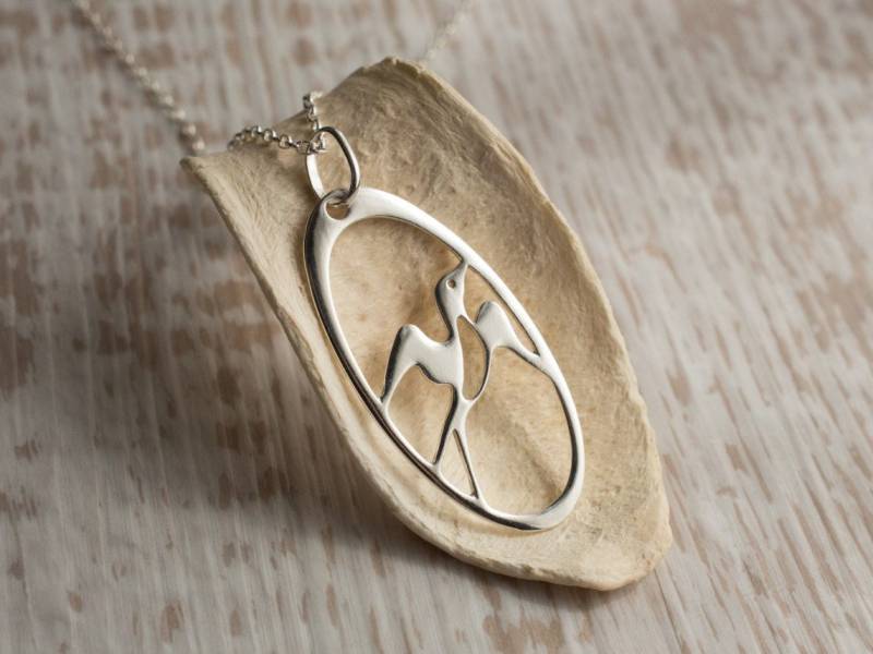 Vogel Im Flug Anhänger Halskette Aus Sterling Silber, Freiheit, Abschluss, Geschenk Für Schwester, Freundin Vogel Im Flug Anhänger Halskette Aus Sterling Silber, Freiheit, Abschluss, Geschenk Für Schwester, Freundin von IvyStoneCreative