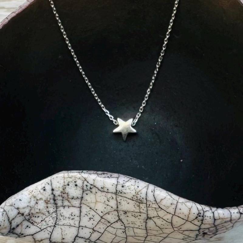 Zarte Stern Anhänger Halskette in Sterling Silber, Geschenk Für Sie - Beste Freundin, Schwester, Tochter, Nichte, Kind von IvyStoneCreative