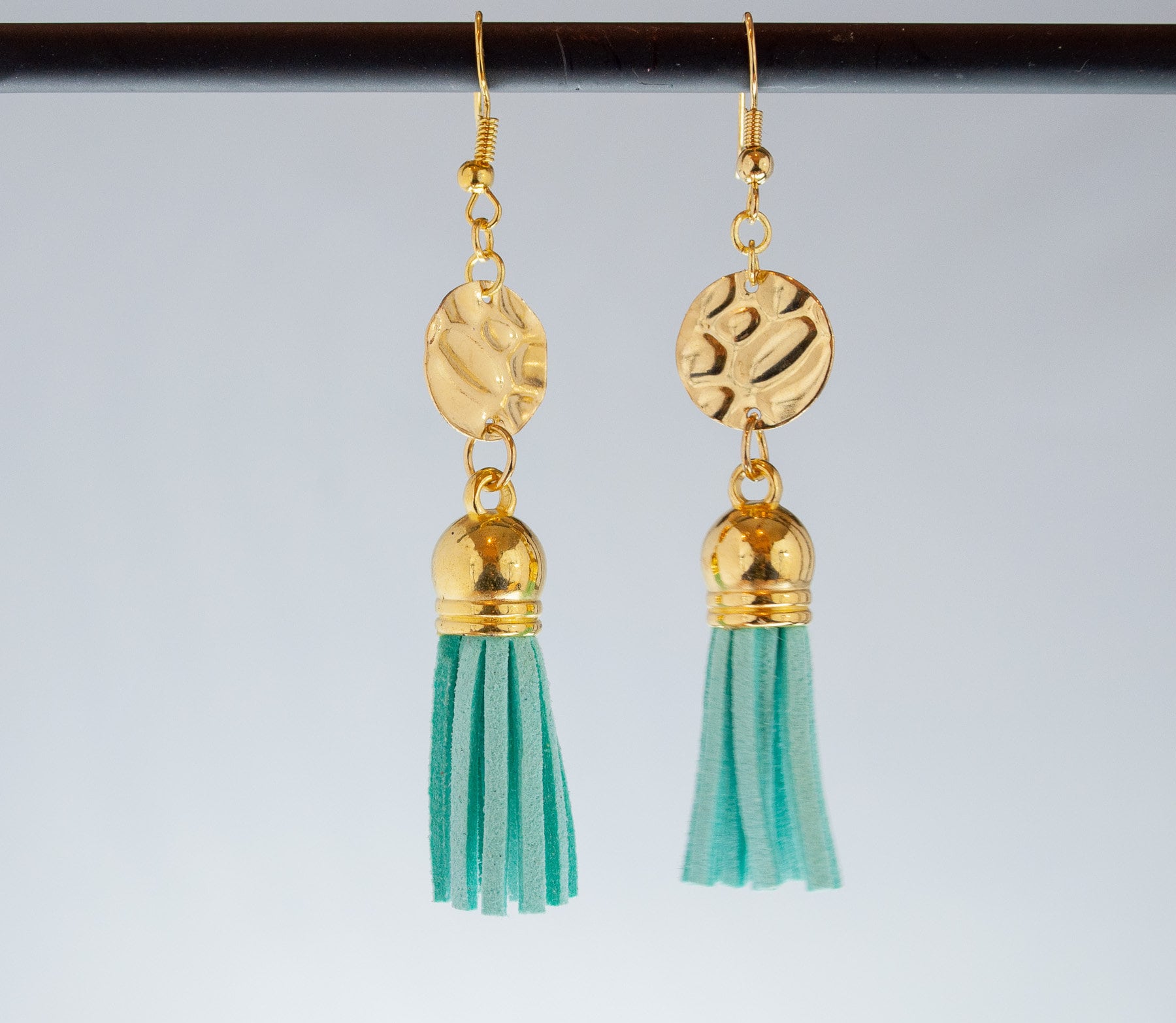 Mint Grün Und Gold Quaste Ohrringe von IvyTreeDesigns