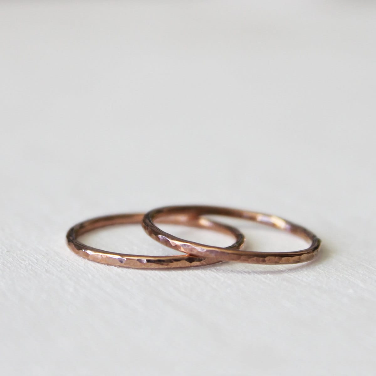 Set Aus 2 Rosegold Fill Gehämmerten Stapelringen Set Aus 2 Rosegold Fill Gehämmerten Stapelringen von IvyandGoldHandcraft
