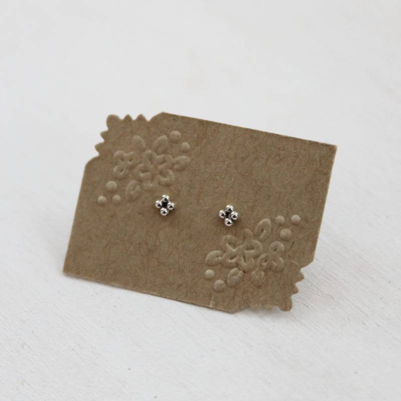 sterling Silber Mini Perlen Ohrstecker. Zarte Second Hole Ohr-Piercing. Winzige Ohrringe sterling Silber Mini Perlen Ohrstecker. Zarte Second Hole Ohr-Piercing. Winzige Ohrringe von IvyandGoldHandcraft