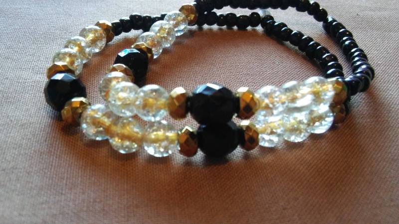 Schwarz Und Bronze Beladen Armband Set Schwarz Und Bronze Beladen Armband Set von Ivylynnsjewels