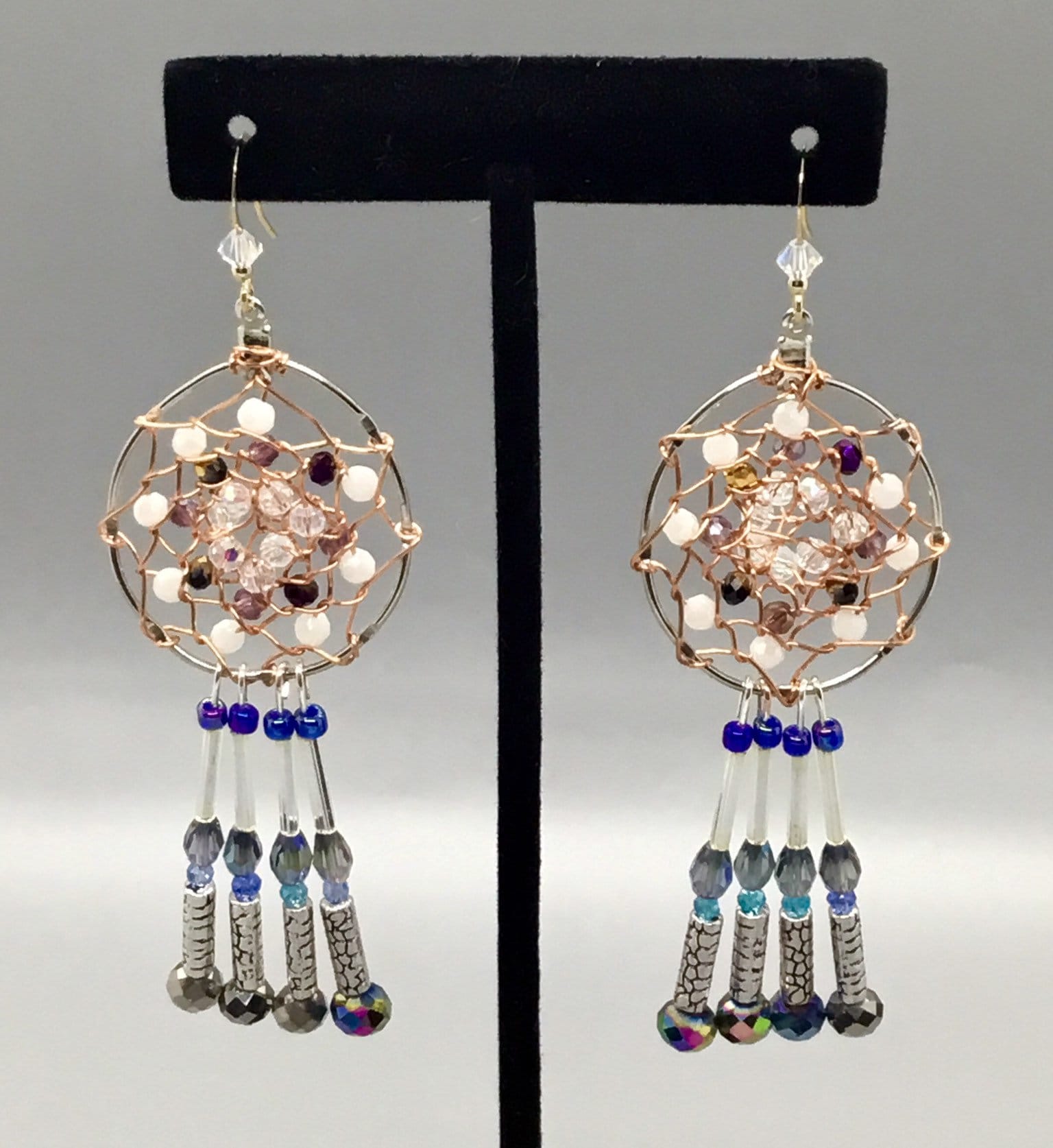 Silber Dreamcatcher Kristall Perlen Ohrringe von IzzysBuriedTreasures