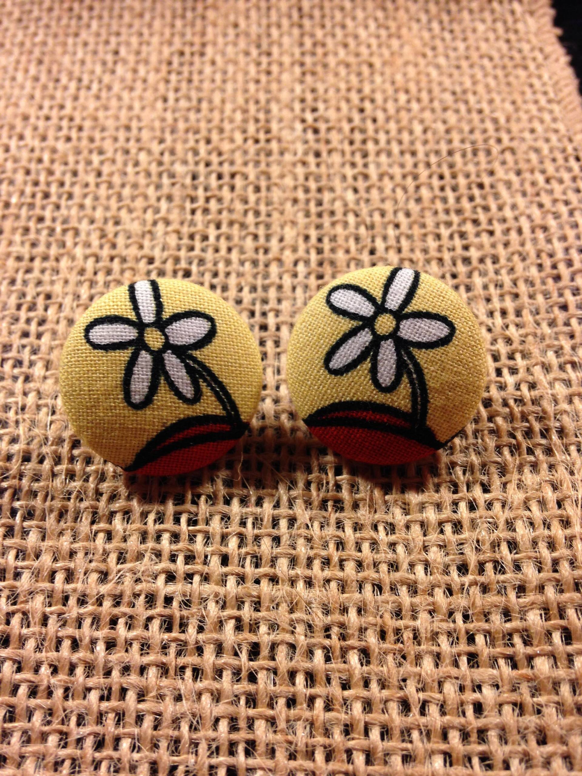 Minnie Hut Inspiriert - Taste Ohrringe Minnie Hut Inspiriert - Taste Ohrringe von IzzysNotion