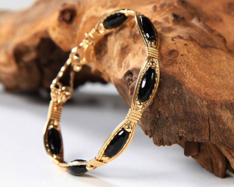 Onyx Lariat Schwarzer Und 14Kt Gold Fill Edelstein Armband von J4UJewelry