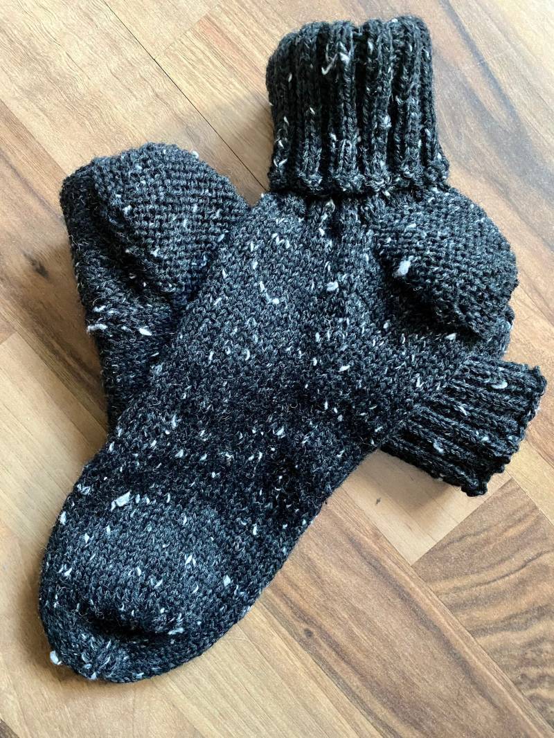Robuste Socken „Worker" Größe 42/43, Handgestrickt Robuste Socken „Worker" Größe 42/43, Handgestrickt von JACHShandmade
