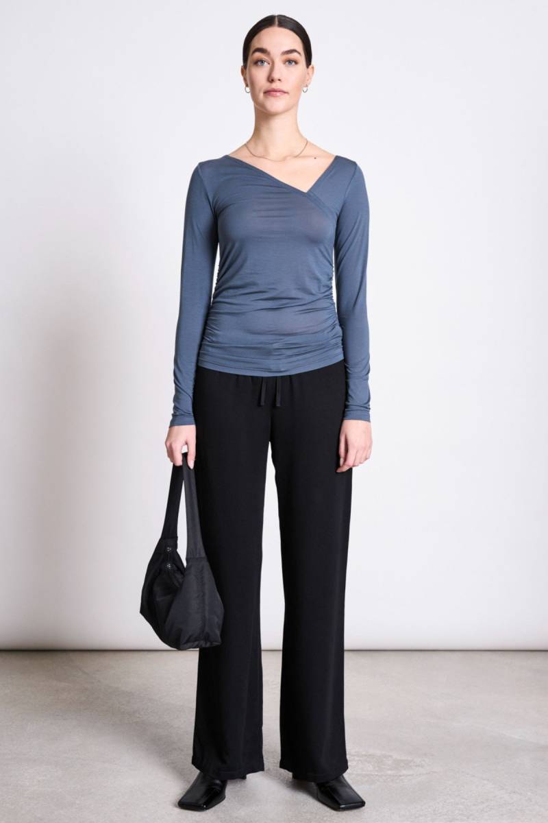 Longsleeve Asymmetrical Casma Grau Longsleeve Asymmetrical Casma Grau von JAN 'N JUNE