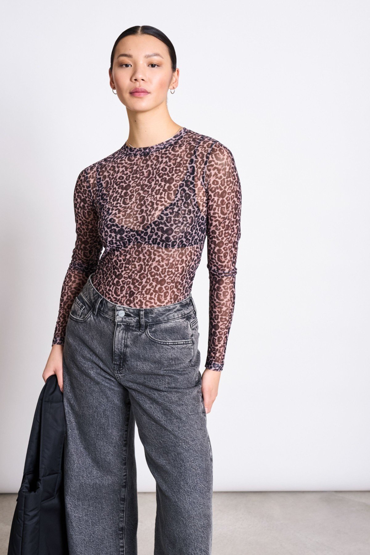 Longsleeve Dora Mesh Leo Print Braun von JAN 'N JUNE