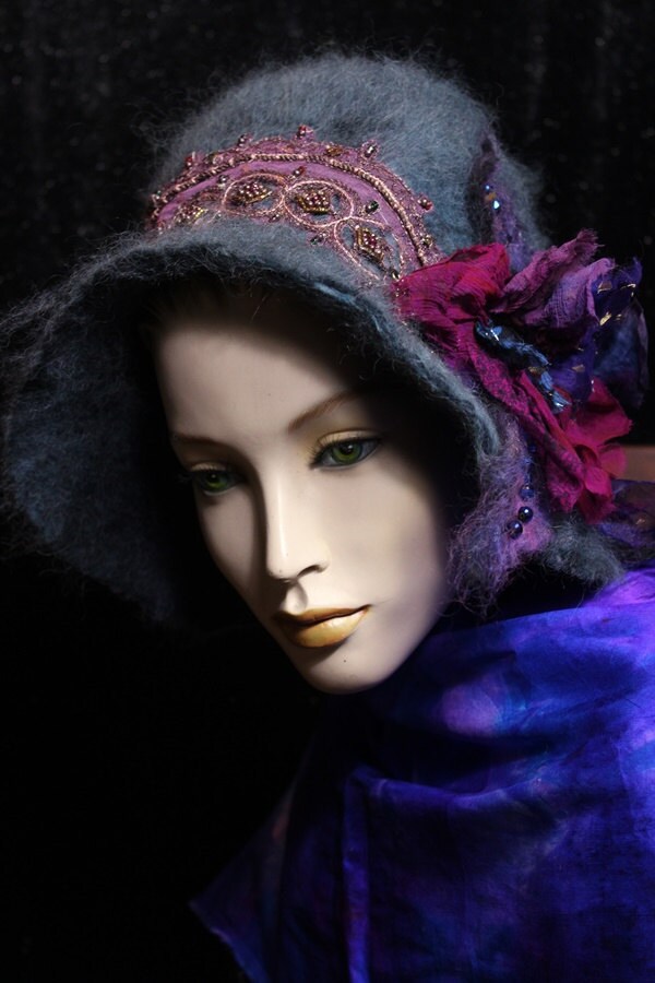 Geschichten Von Moos Und Farnen Hut Cloche Hut, Flapper, Gatsby, Behaart, Versandfertig von JARMOLOWSKA