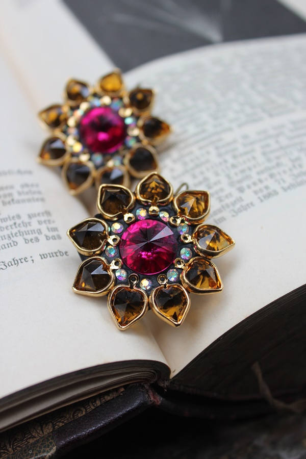 Goldene Gänseblümchen, Earrings.handmade, Einzigartig, Künstlerisch, Sofort Lieferbar von JARMOLOWSKA