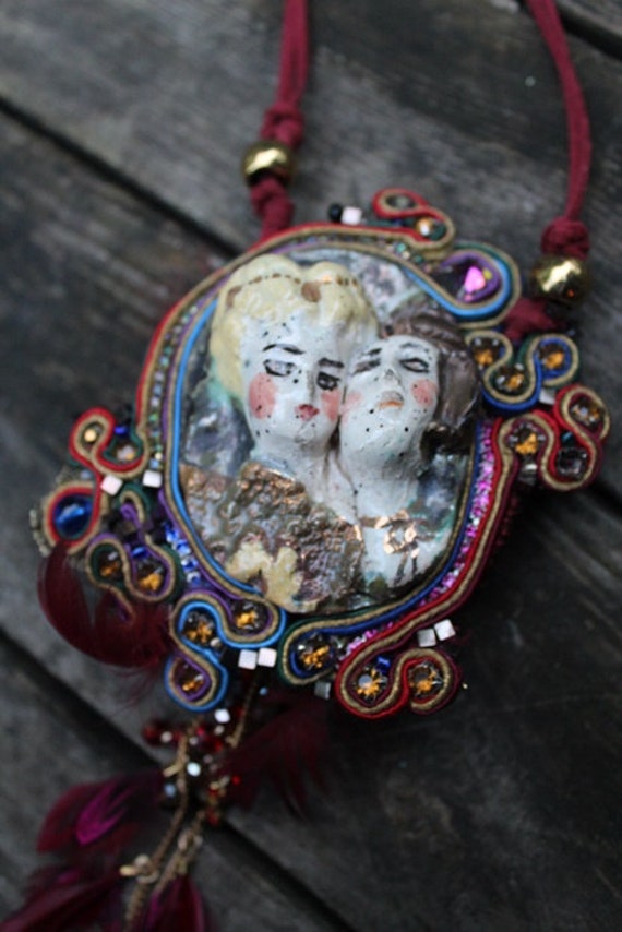 Große Schwestern, Necklace.unique, Künstlerisch, Sofort Versandfertig von JARMOLOWSKA