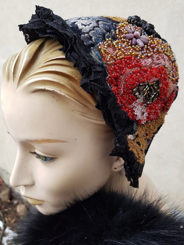 Mittelalter, Handgefertigte Designer-Kappe, Hut Von Jarmolowska, Künstlerisch, Einzigartig Und Bereit Zu Versenden von JARMOLOWSKA