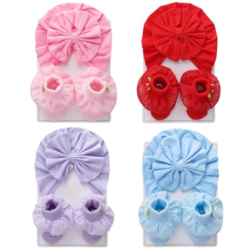 4Set Baby Mütze Mädchen Baumwolle Turban Hüte Socken Set, Neugeborenen Hut mit Schleifen Rutschfeste Socken Baby elastische Beanie Hut Baumwolle Säuglingssocken für Neugeborene Junge Mädchen von JAWSEU