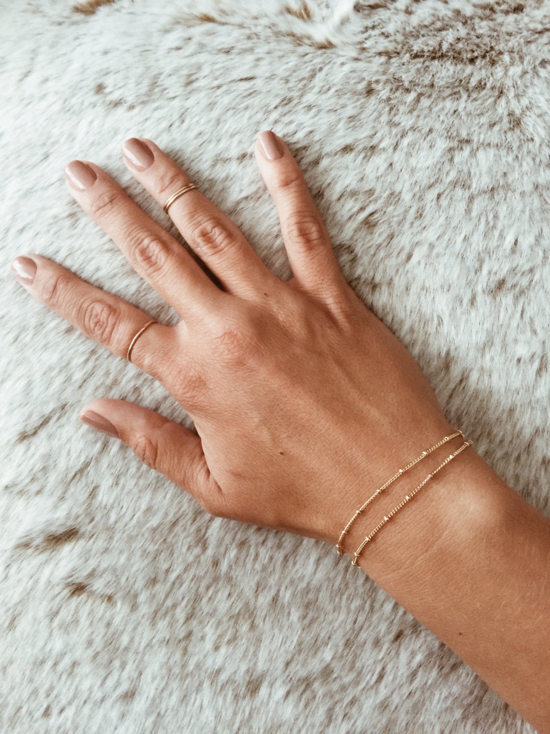 Doppelreihiges Perlen Kettenarmband Aus 14/20 Gold-Fill Doppelreihiges Perlen Kettenarmband Aus 14/20 Gold-Fill von JAYNEandJAMES