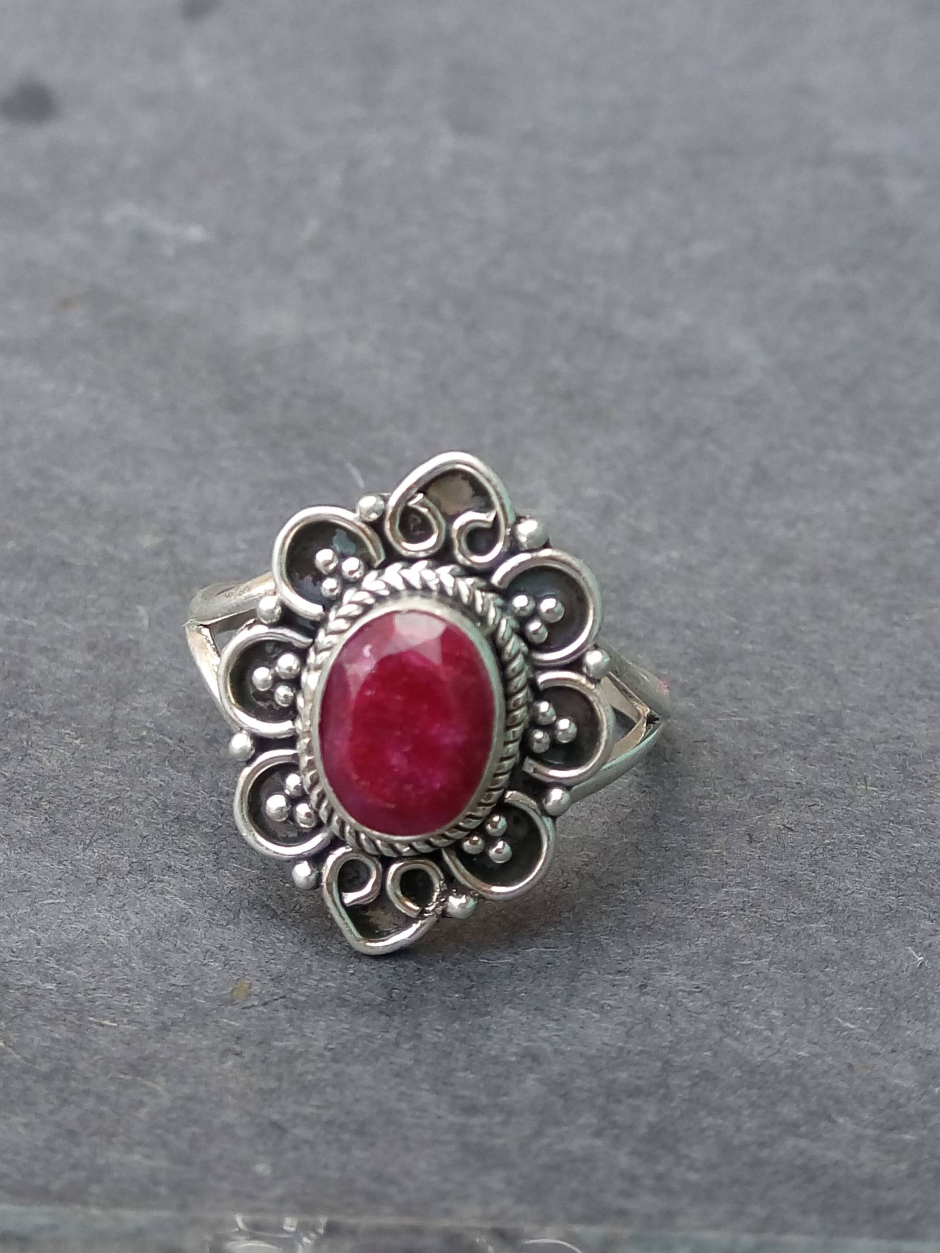 925 Sterling Silber Steinring/Rubin Stein Ring/Handmade Silberring/Statement Ring Größe Us 4-10 925 Sterling Silber Steinring/Rubin Stein Ring/Handmade Silberring/Statement Ring Größe Us 4-10 von JBJewllers