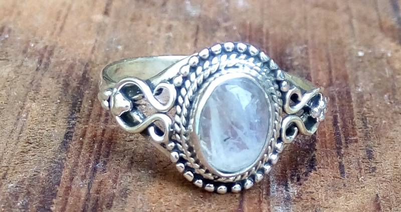 Regenbogen Mondstein Ring, 925 Sterling Silber Edelstein Juni Geburtsstein, Oval Statement Ring von JBJewllers