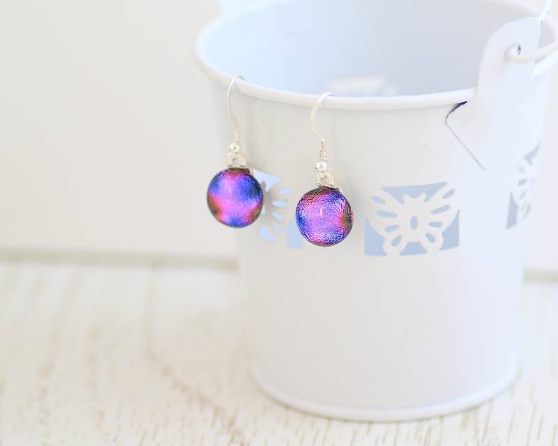 Cerise Pink Tropfen Ohrringe - Mode Zubehör Ohrhänger Dichroic Glas Sterling Silber Haken. Jbt480 von JBTGlass