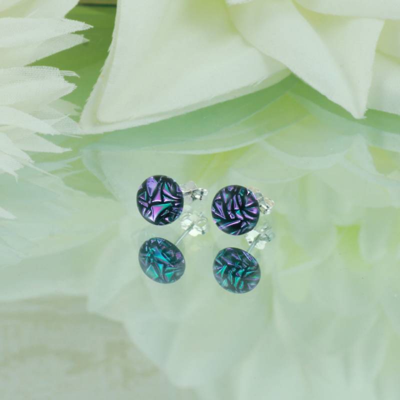 Geschmolzene Glas Ohrstecker - Dichroic Ohrringe Schwarz Mit Amethyst Crinkle Effekt Glas. Jbt220 von JBTGlass