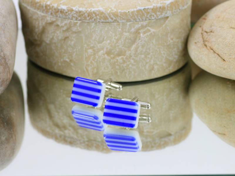 Geschmolzenes Glas Manschettenknöpfe - Kobalt Blau Gestreifte Glasschmuck Für Männer. Jbt162 von JBTGlass