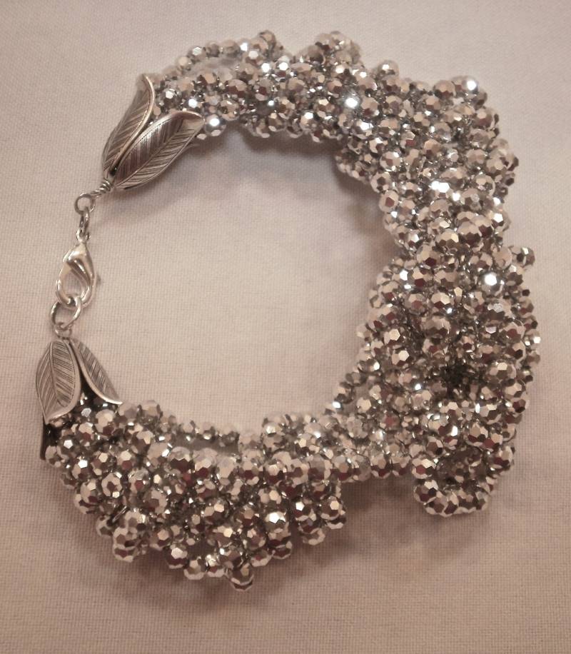statement Braut Armband Aus Gespiegelten Silberkristallen statement Braut Armband Aus Gespiegelten Silberkristallen von JBYJ