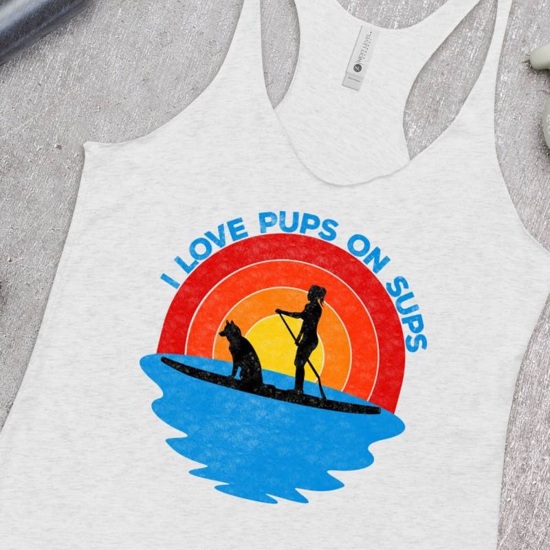 Ich Liebe Hunde Auf Sups Racerback Tank Stand Up Paddleboard Mädchen Mit Hund Strandkleidung Frauen Geburtstagsgeschenk Board von JBellStore