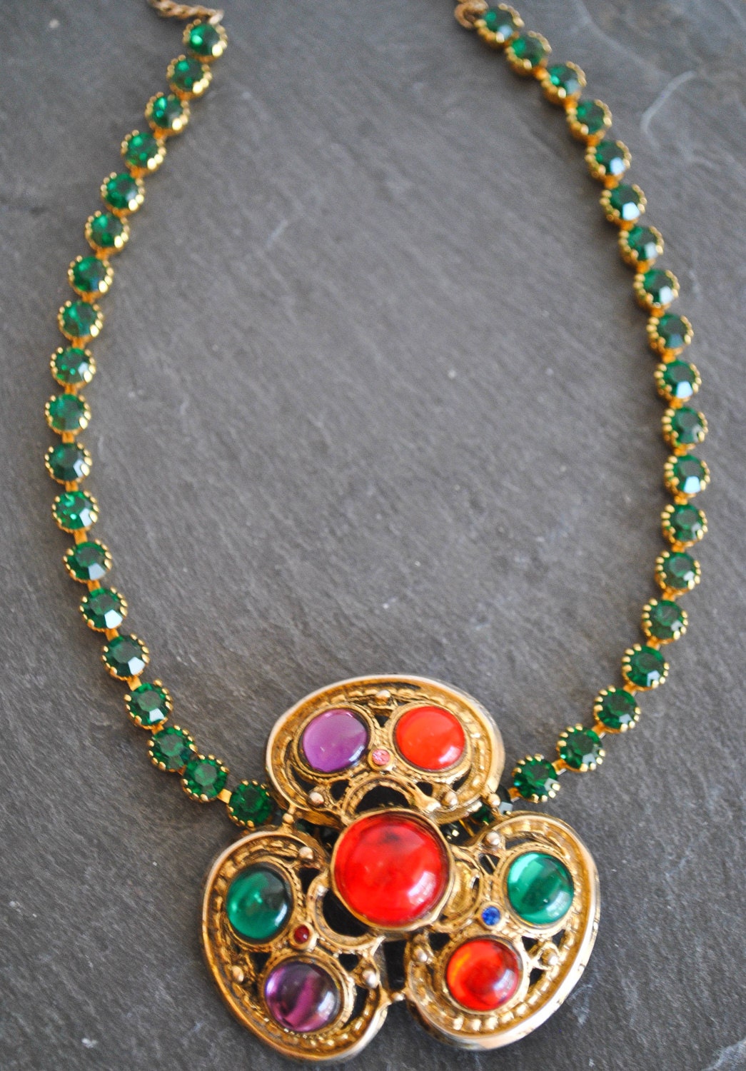 Vintage Cabochon Clover Brosche von JBeseda