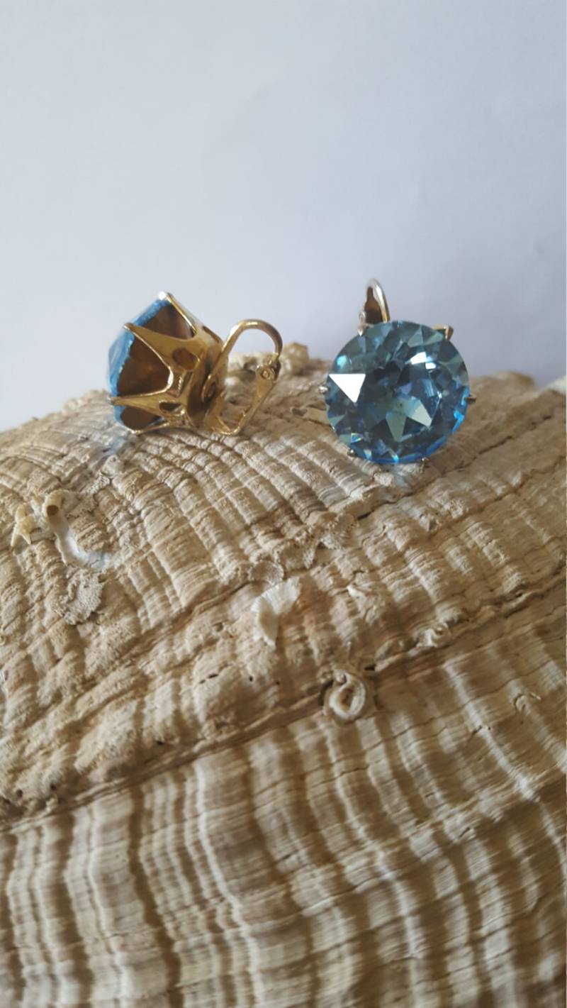 Vintage Strass Clip Himmelblaue Farbe Ohrringe von JBeseda
