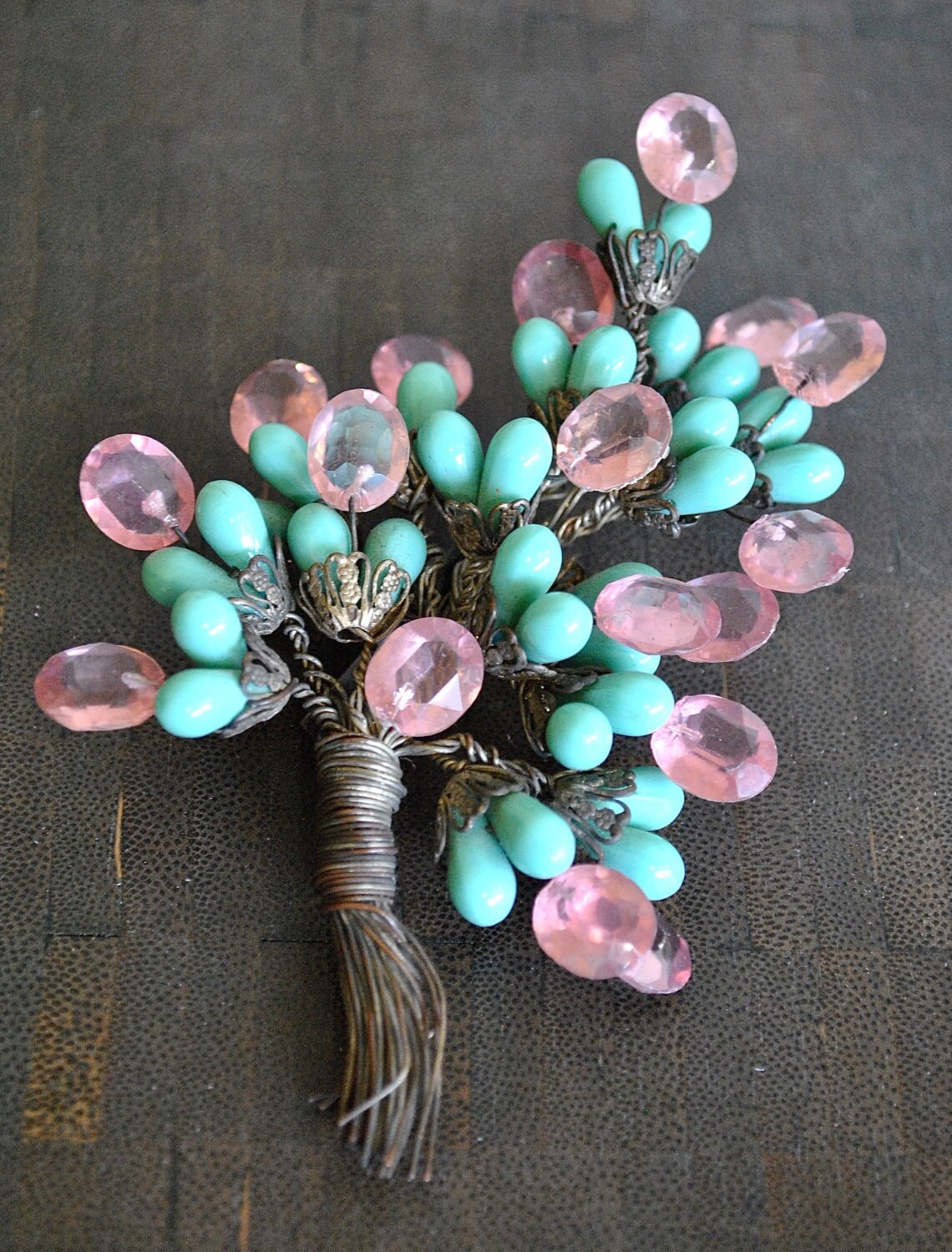 Vintagr Custom Made Ast Brosche von JBeseda