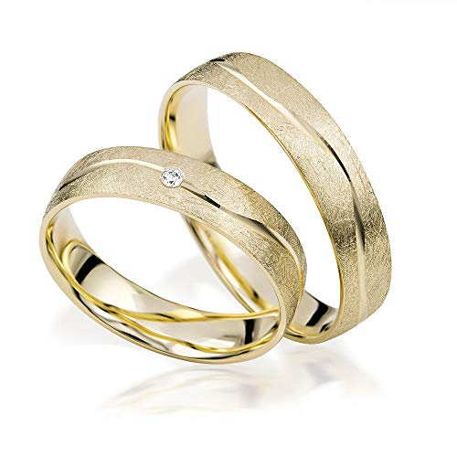 JC Trauringe Gold 750 Paarpreis Ice-Matt I Traumhafte Eheringe breit 4,5 mm I Schöne Partnerringe Gelbgold mit Gravur in edler Schatulle I 2 Hochzeitsringe Herrenring & Damenring mit Stein I J182 von JC Trauringe