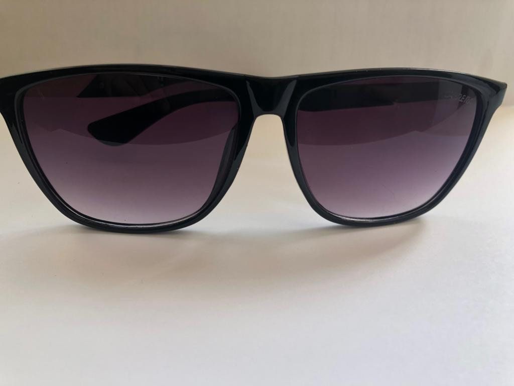 Original Carrera 5018/S Schwarz Matt Gold Eckige Sonnenbrille Mit Etui von JCCVintage