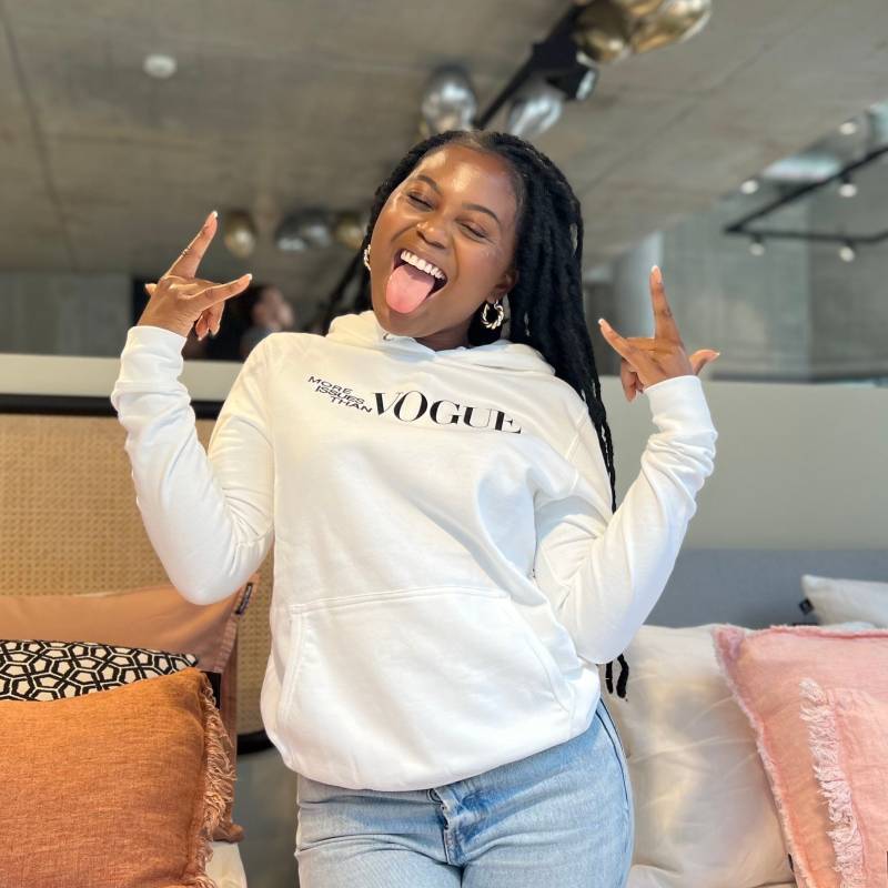 More Issues Than Vogue Hoodie Mit Flockdruck Baumwolle Pulli Beflockung Verschiedene Farben Und Größen. Geschenkidee Bestie Fashionista von JCWDesignHH