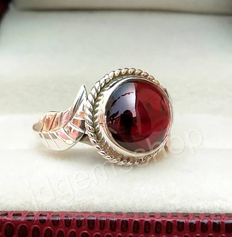 Natürlicher Granat Ring 925 Silber Handgemachter Blumenring Designer Boho Statement Minimalist Versprechen von JDGEMSShop