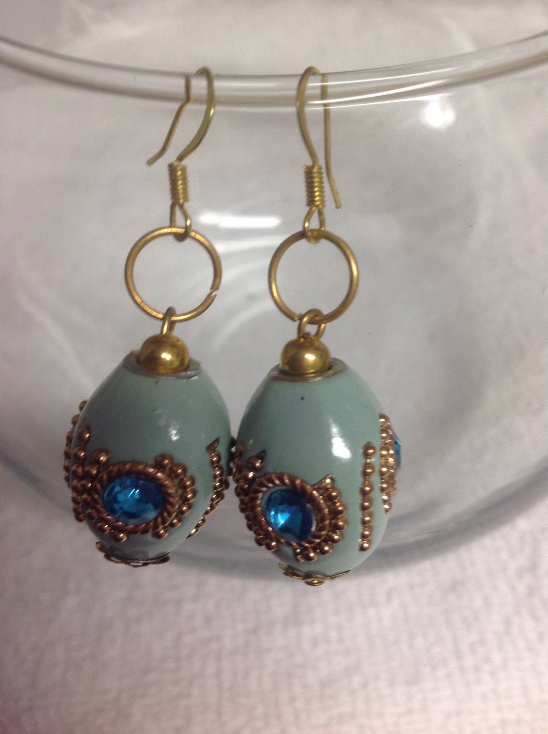 Blaue Juwel Schatz Ohrringe von JDKCraftStudio