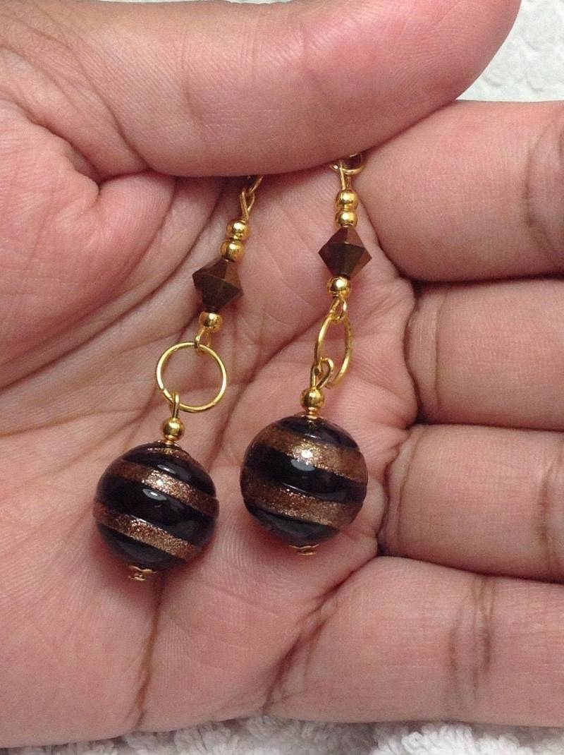 Bronze-Braun, Schwarz Und Gold Perlen Ohrringe von JDKCraftStudio