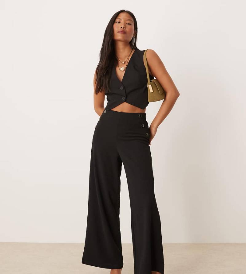 JDY Petite - Elegante Hose in Schwarz mit seitlichen Knöpfen von JDY Petite