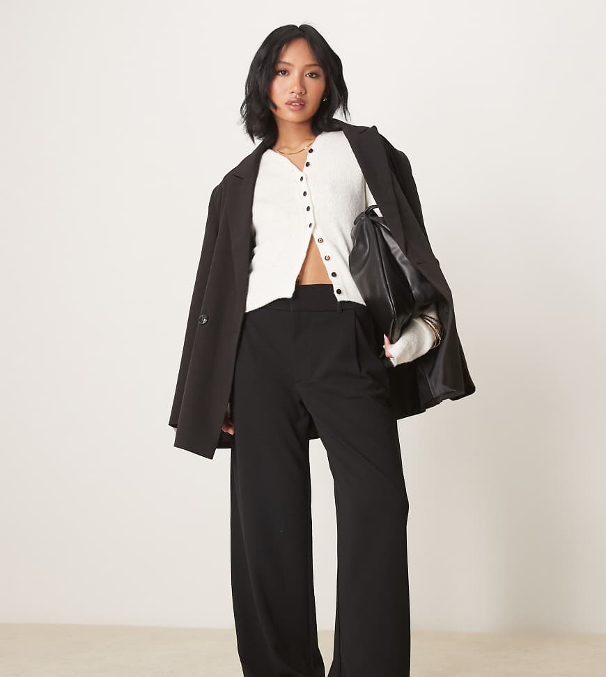 JDY Petite - Elegante Hose in Schwarz mit weitem Bein von JDY Petite