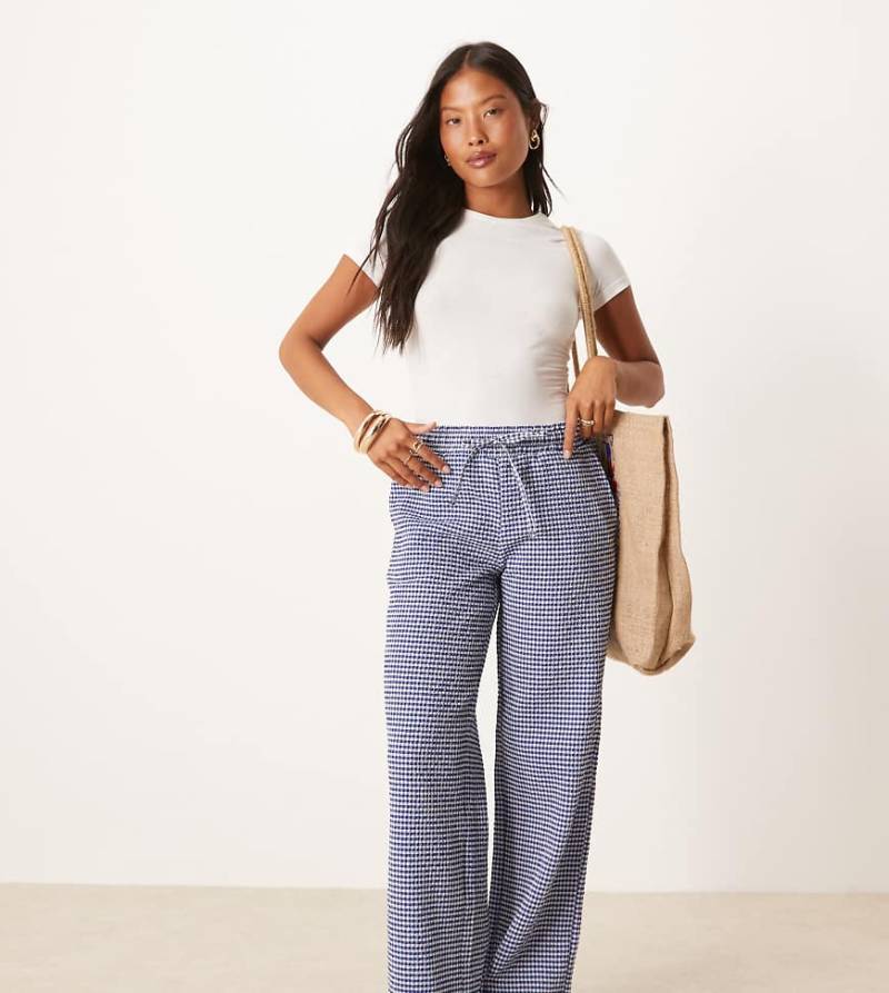 JDY Petite - Hose aus Seersucker mit weitem Bein und Vichykaros in Blau, Kombiteil von JDY Petite