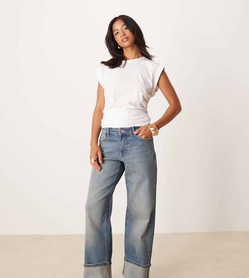 JDY Petite - Straight Jeans in Mittelblau mit Krempelsaum von JDY Petite