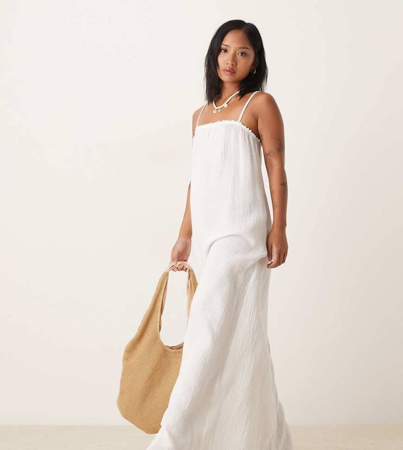 JDY Petite - Strukturiertes, ärmelloses Maxikleid in Wollweiß von JDY Petite