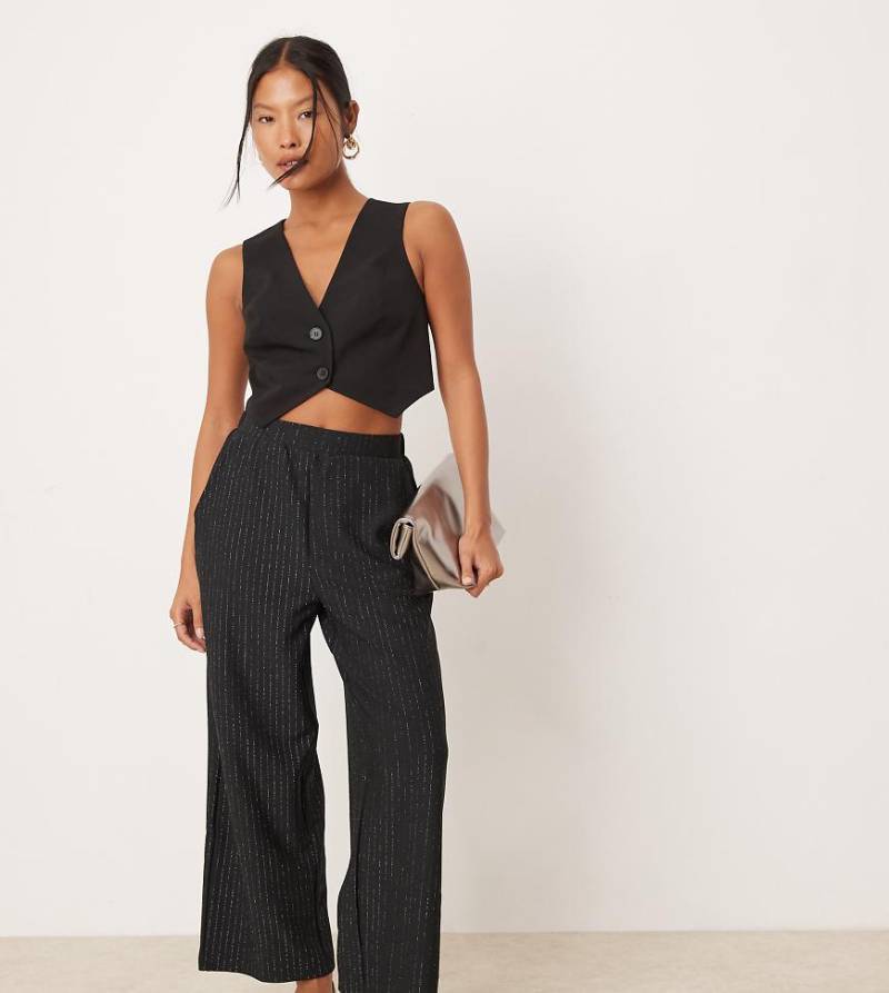 JDY Petite - Weit geschnittene Hose in Schwarz von JDY Petite