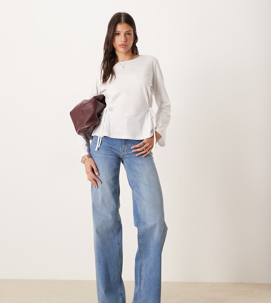 JDY Tall - Denim-Jeans in Mittelblau mit weitem Bein und hohem Bund von JDY Tall
