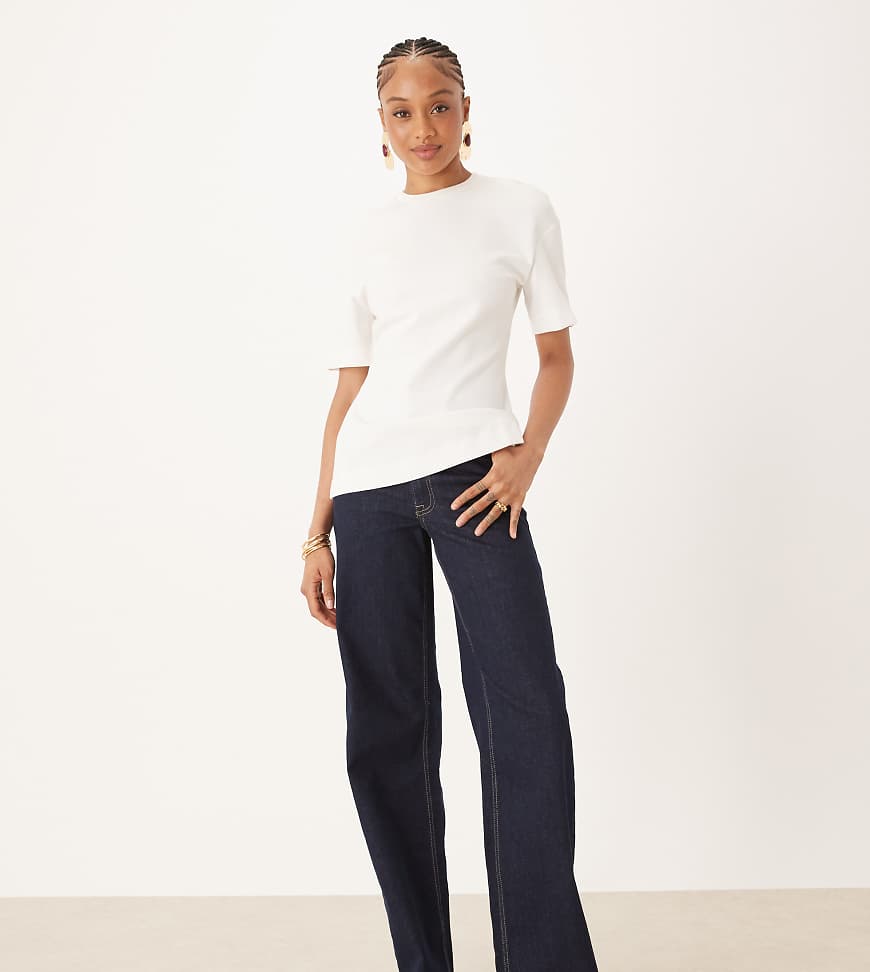 JDY Tall - Jeans in Denim in blauer Rinse-Waschung mit weitem Bein und hohem Bund von JDY Tall