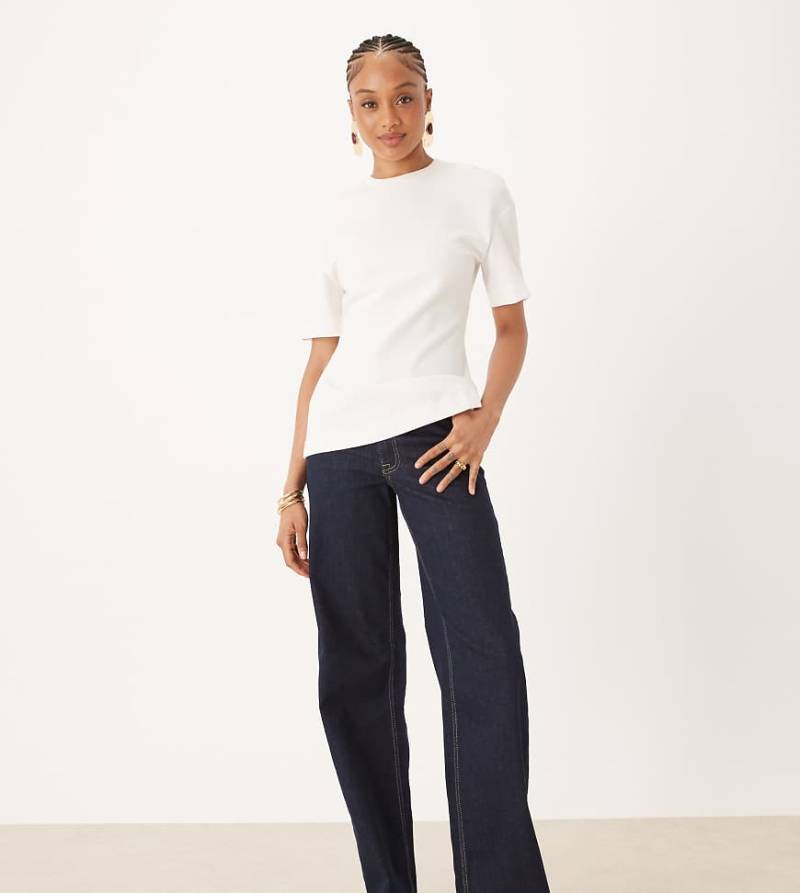 JDY Tall - Jeans in Denim in blauer Rinse-Waschung mit weitem Bein und hohem Bund von JDY Tall