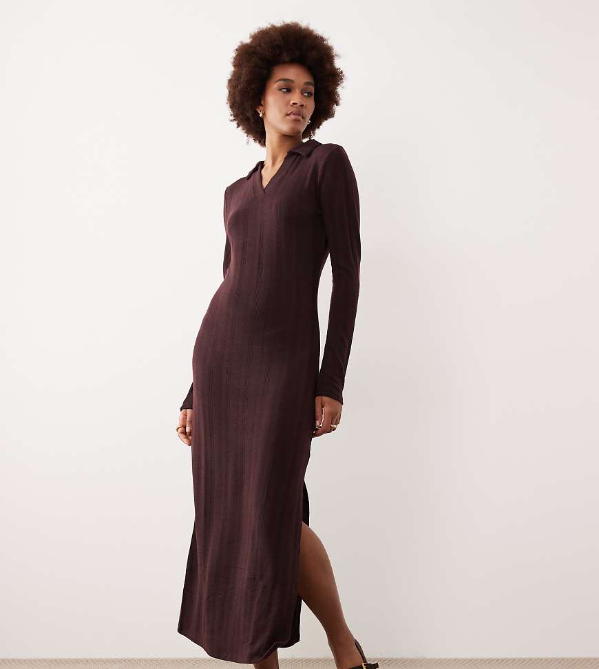 JDY Tall - Maxikleid aus Strick in Schokobraun mit Polokragen-Brown von JDY Tall