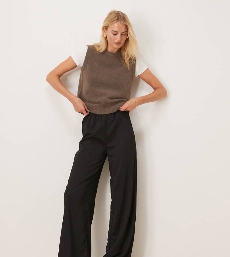 JDY Tall - Strukturierte Hose in Schwarz mit weitem Bein von JDY Tall