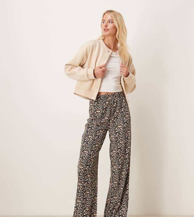 JDY Tall - Strukturierte Hose mit Leopardenmuster und weitem Bein-Neutral von JDY Tall