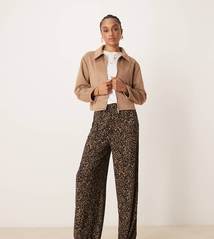 JDY Tall - Strukturierte Hose mit weitem Bein und Leopardenmuster-Braun von JDY Tall